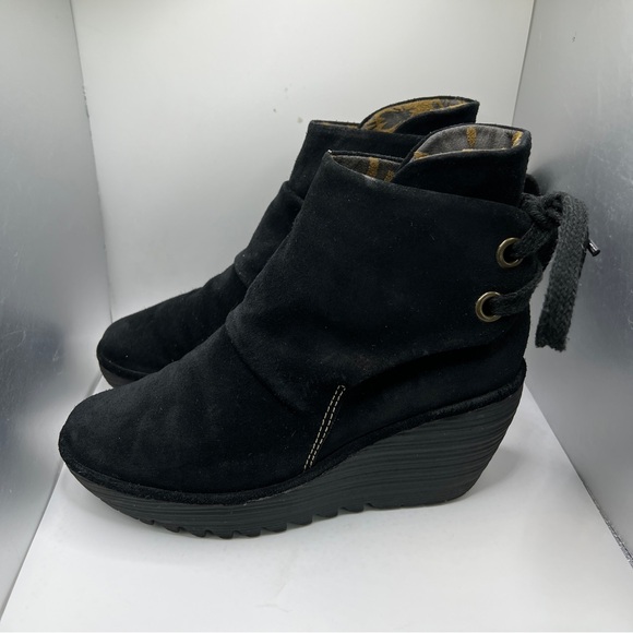 Fly London Shoes - Women’s Fly London Wedge Ankle Boots Size 7 (37)